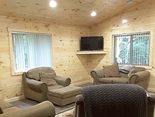 Pine Point Lodge 10 Person Cabin