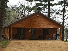 Pine Point Lodge 10 Person Cabin